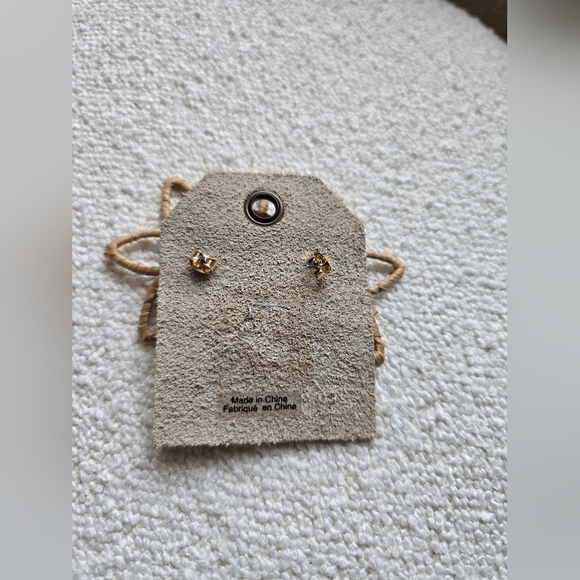 Anthropologie, Open Flower Raffia Woven Earrings,  Tan - NEW! - Picture 8 of 10